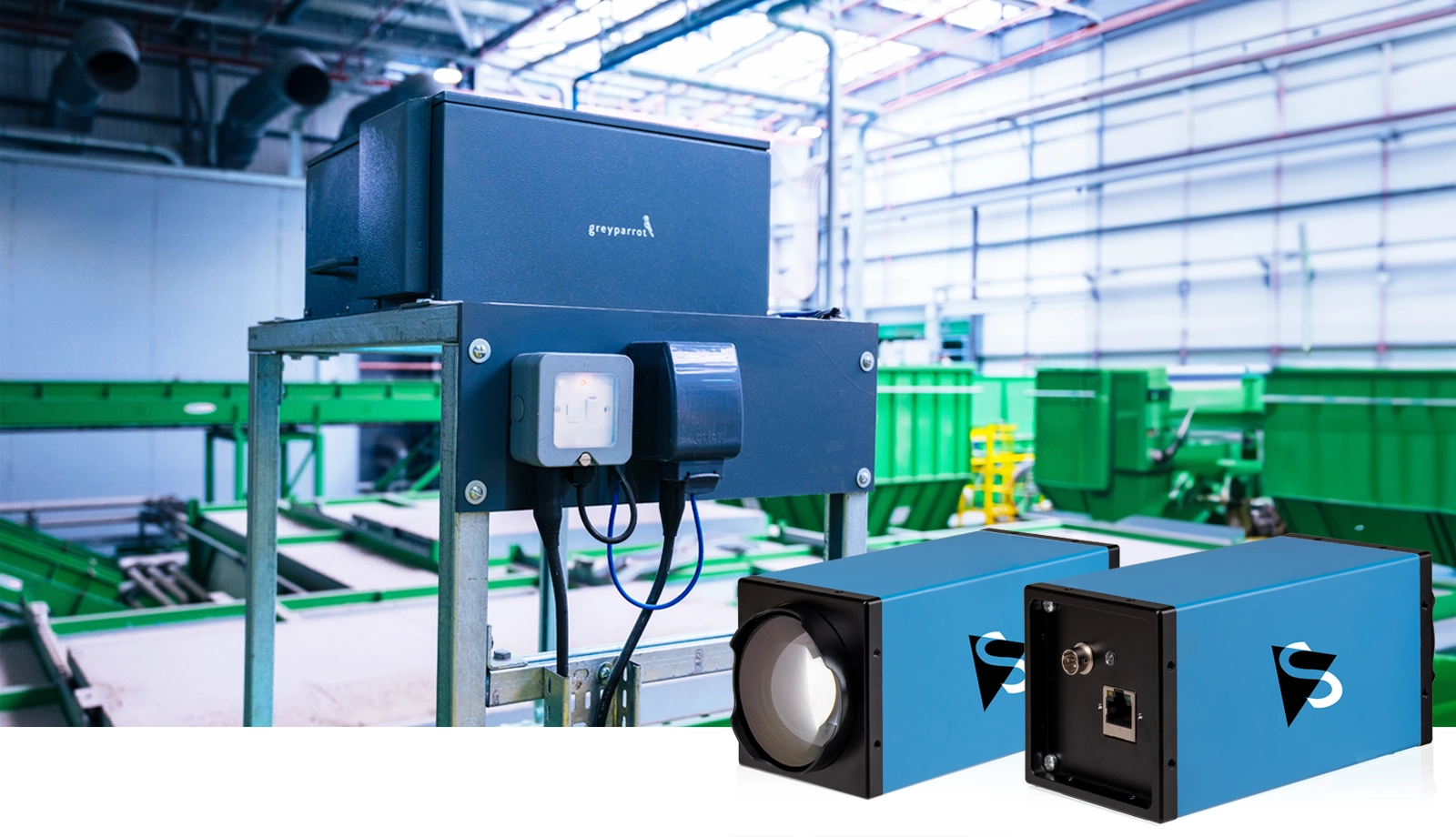 In order to further harden the zoom camera to meet the rigorous demands of modern recycling operations, The Imaging Source added metal brackets to the camera’s lens system.