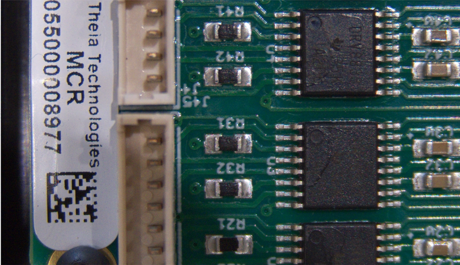 PCB-Detailaufnahme bei einem Arbeitsabstand von 4 Zoll mit der DFK 33UX178 und dem Objektiv Theia ML610M.