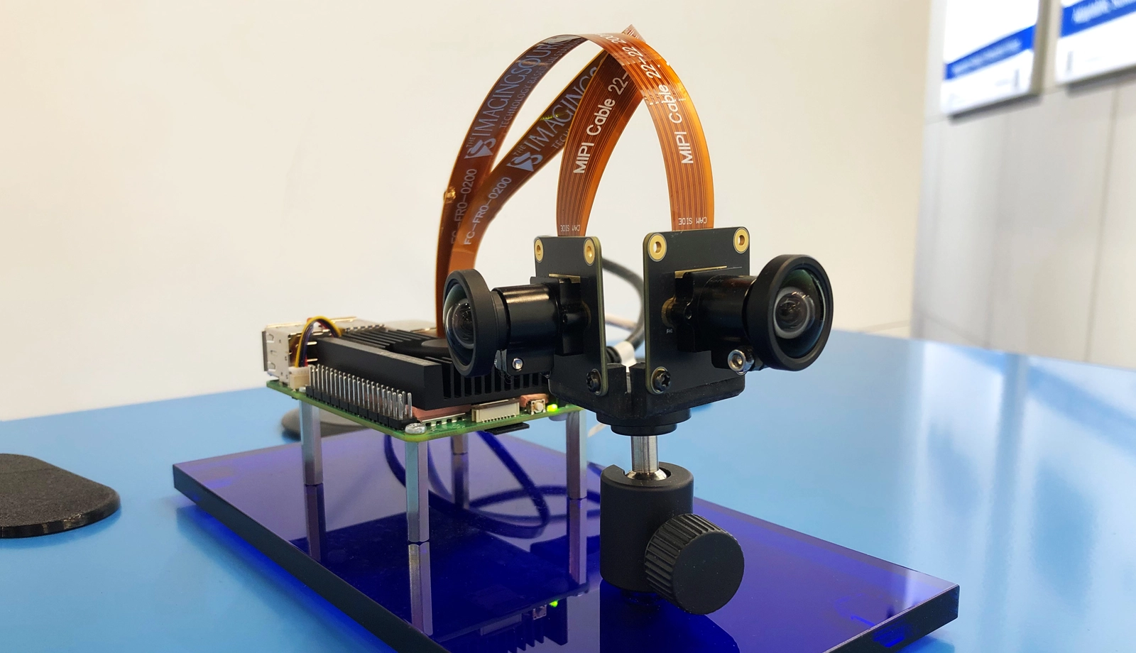 成本優化選項:配備低成本相機及廣角鏡頭的 Raspberry Pi 5